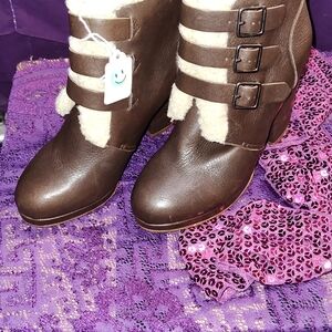 Elegant Brown Heeled Sherling  Boots with Buckle Detail 6 1/2 NWOT. NO BOX.